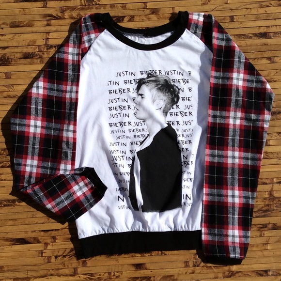Hot Topic Tops - Justin Bieber Plaid Sweater Hot Topic Large NEW